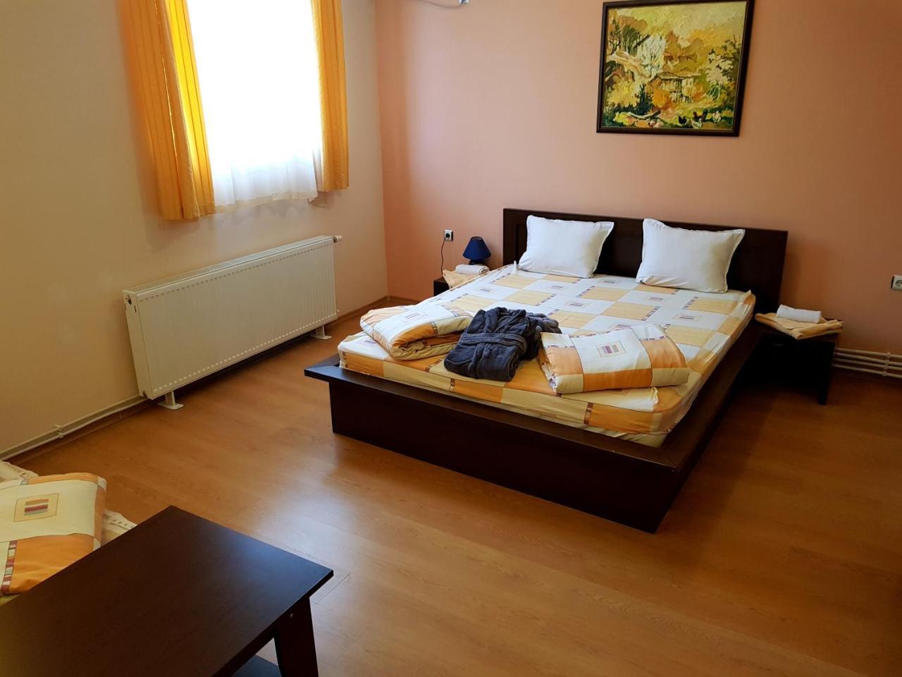 Hanovete Hotel Pliska Dış mekan fotoğraf